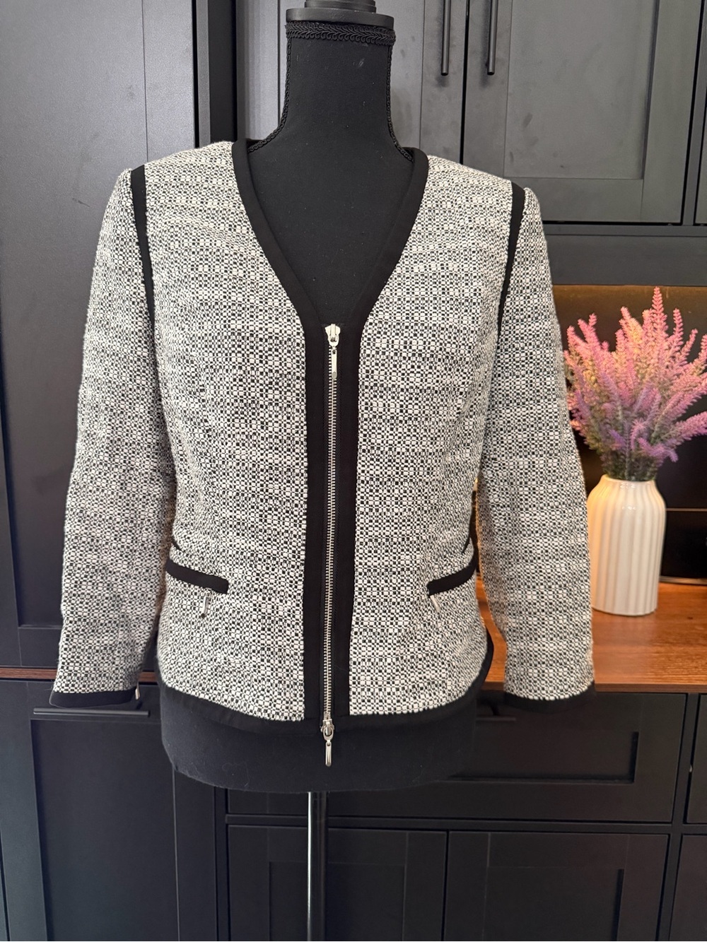 Classic Black & White Textured Zip-Front Blazer